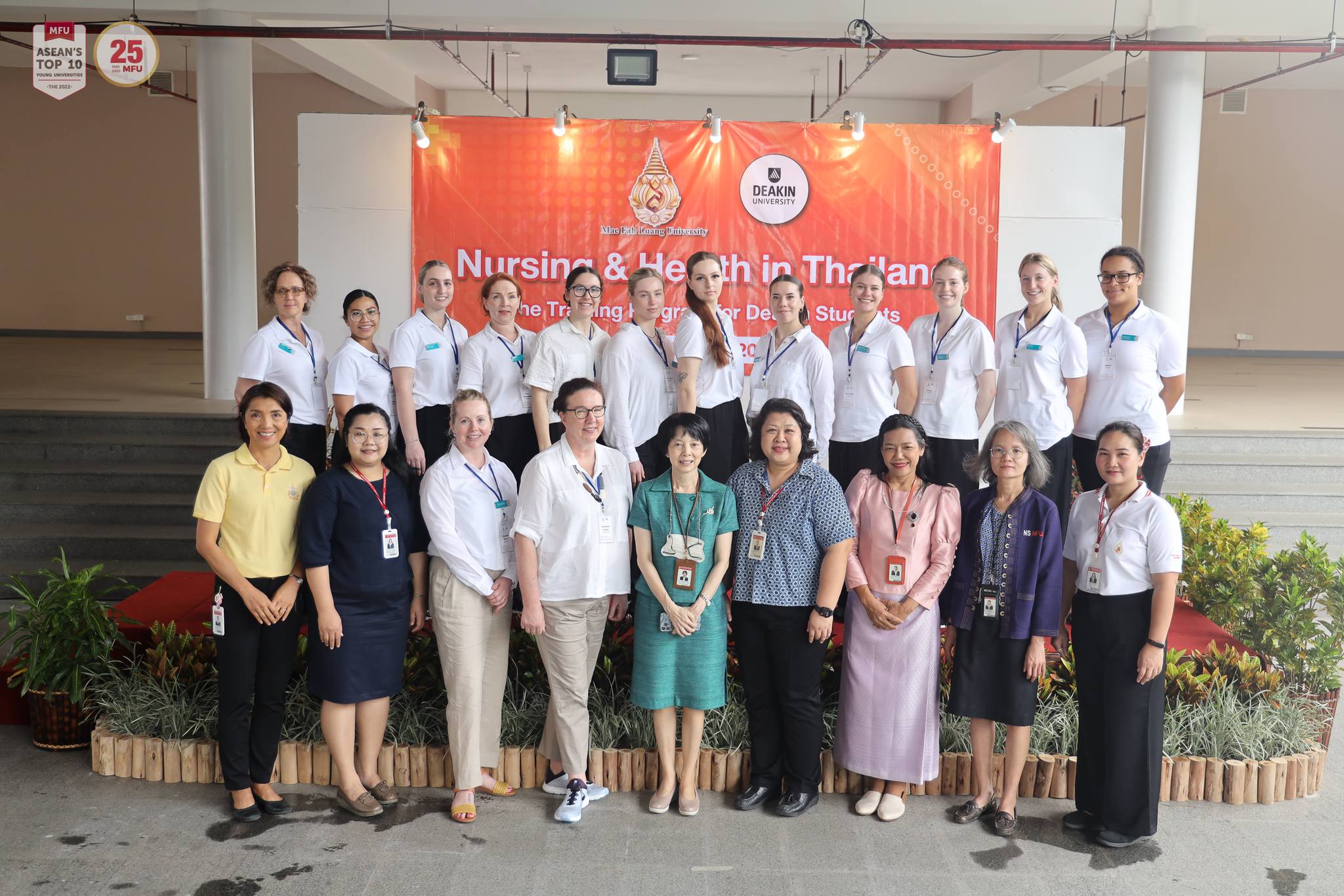 The School of Nursing, Mae Fah Luang University, welcomed professors and nursing students from the School of Nursing and Midwifery, Deakin University, Australia, on their Thailand Cultural Study Tour Program “Nursing and Health in Thailand.” 