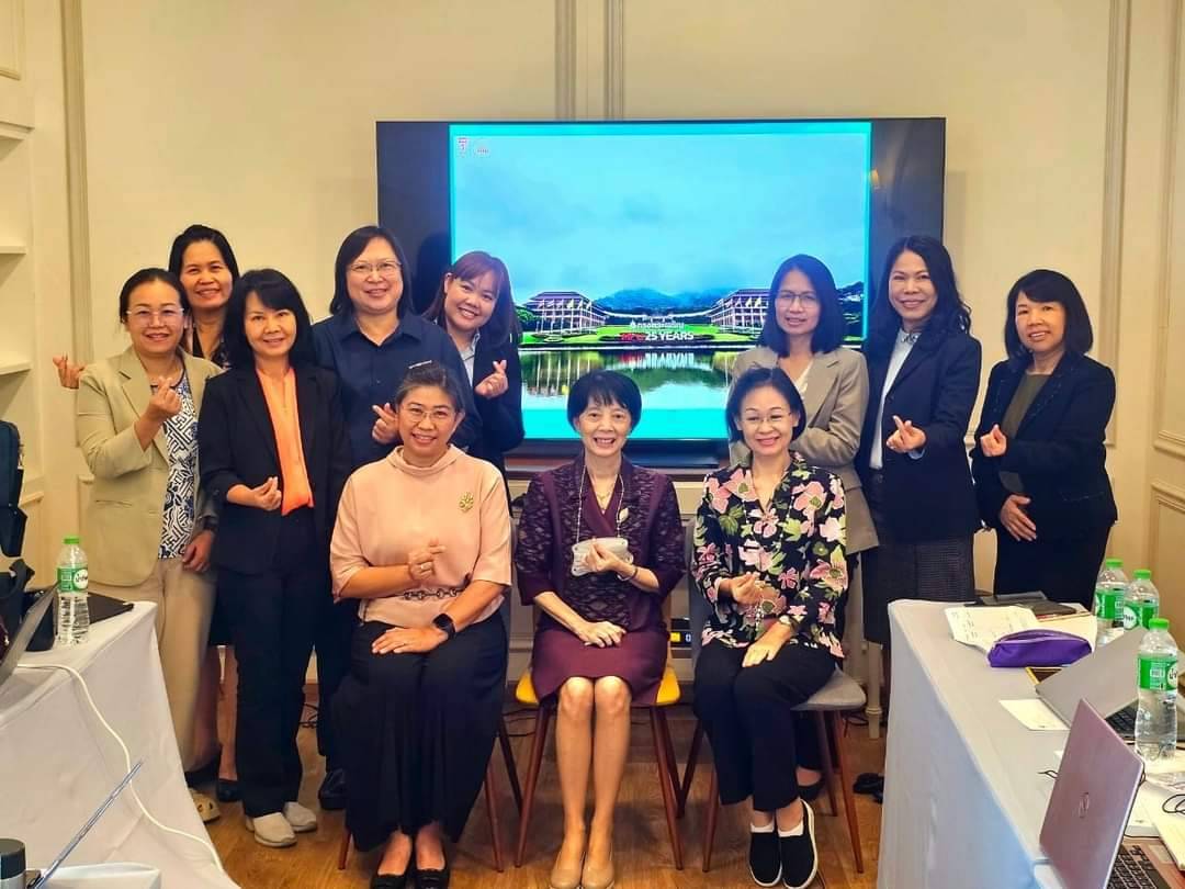 Evaluation Seminar for the 5th Class of the Advanced Practice Nursing Program in Child and Adolescent Mental Health. สัมมนาประเมินผลการอบรมหลักสูตรการพยาบาลฉพาะทาง  สาขาการพยาบาลสุขภาพจิตและจิตเวชเด็กและวัยรุ่น รุ่นที่ 5 