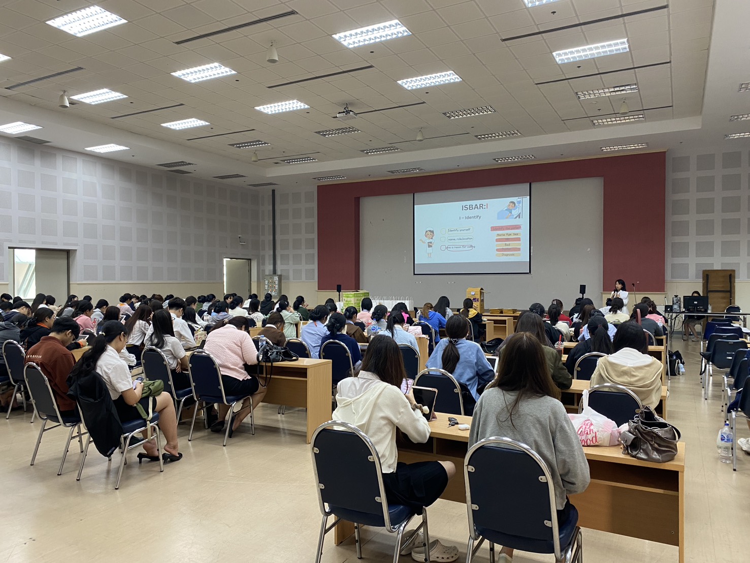 สำนักวิชาพยาบาลศาสตร์ มฟล. เตรียมความพร้อมก่อนฝึกปฏิบัติ Nursing Management and Entrepreneurship Practicum/School of Nursing, MFU Prepares Students for Nursing Management and Entrepreneurship Practicum