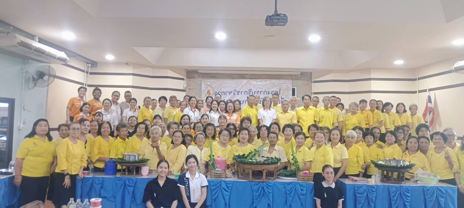 อาจารย์และนักศึกษา สำนักวิชาพยาบาลศาสตร์ มหาวิทยาลัยแม่ฟ้าหลวง ให้บริการวิชาการเนื่องในวันพยาบาลแห่งชาติ ณ อบต.แม่ข้าวต้มหลวง จ.เชียงราย/Faculty members and students from the School of Nursing provided academic services in honor of National Nurses' Day 