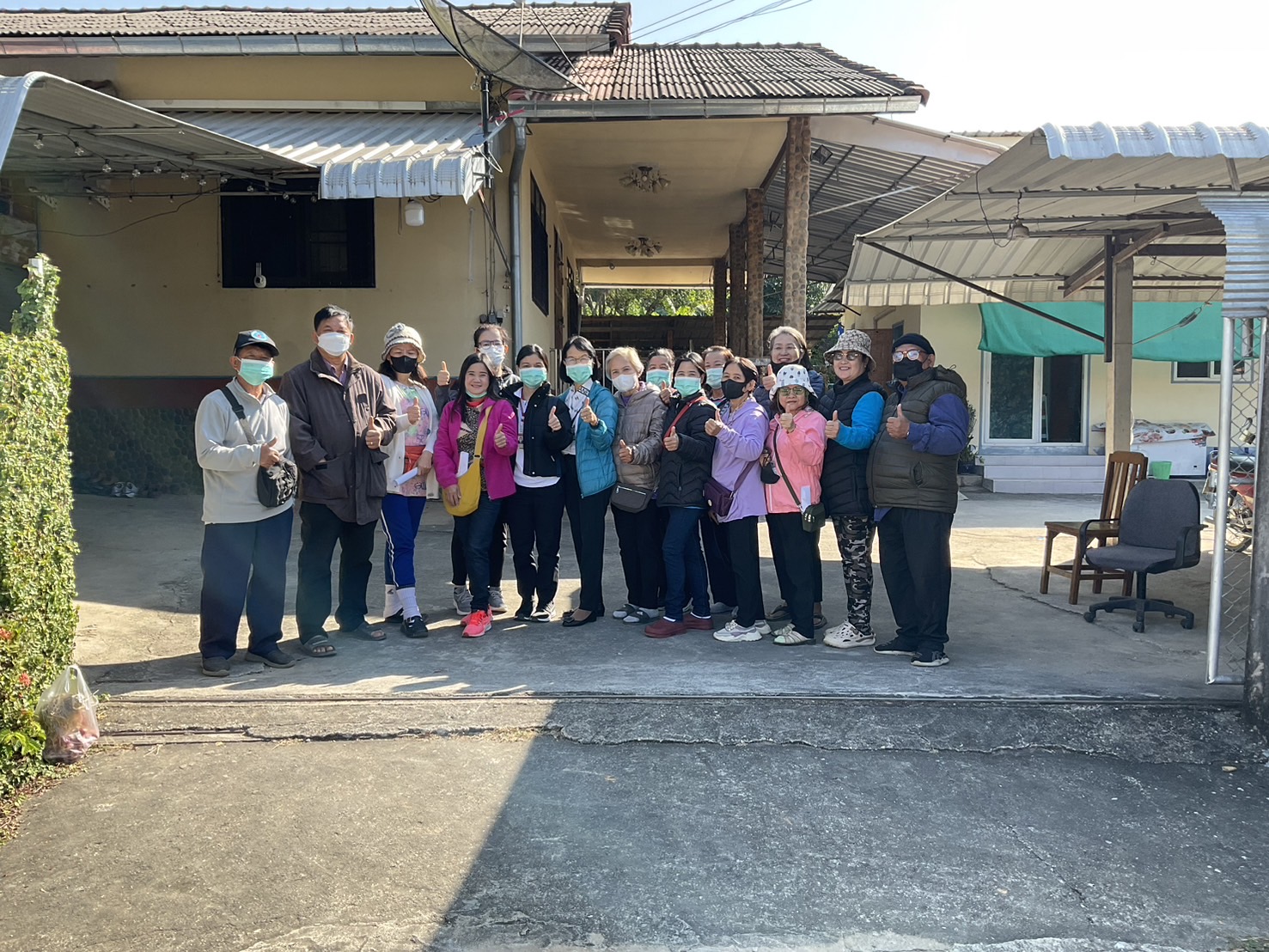 Asst. Prof. Dr. Ratchanee Mitkitti, Asst. Prof. Salisa Kodyee visited the homes of seven bedridden patients. ผศ.ดร.รัชนี มิตกิตติ และ ผศ.ศลิษา โกดยี่ เยี่ยมบ้านผู้ป่วยติดบ้านติดเตียง