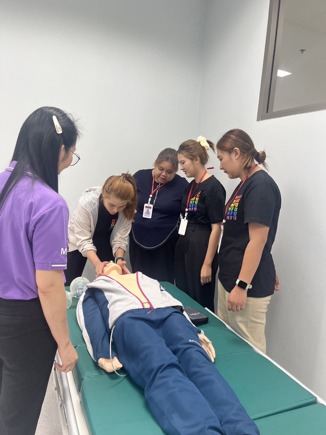 ประมวลภาพกิจกรรมอบรมพยาบาลเฉพาะทางสาขาการพยาบาลเวชปฏิบัติทั่วไป (การรักษาโรคเบื้องต้น) รุ่นที่ 2 ภาคทฤษฎี Training activities for the 2nd cohort of the Nursing Specialty Program in Nurse Practitioner (Primary Medical Care)