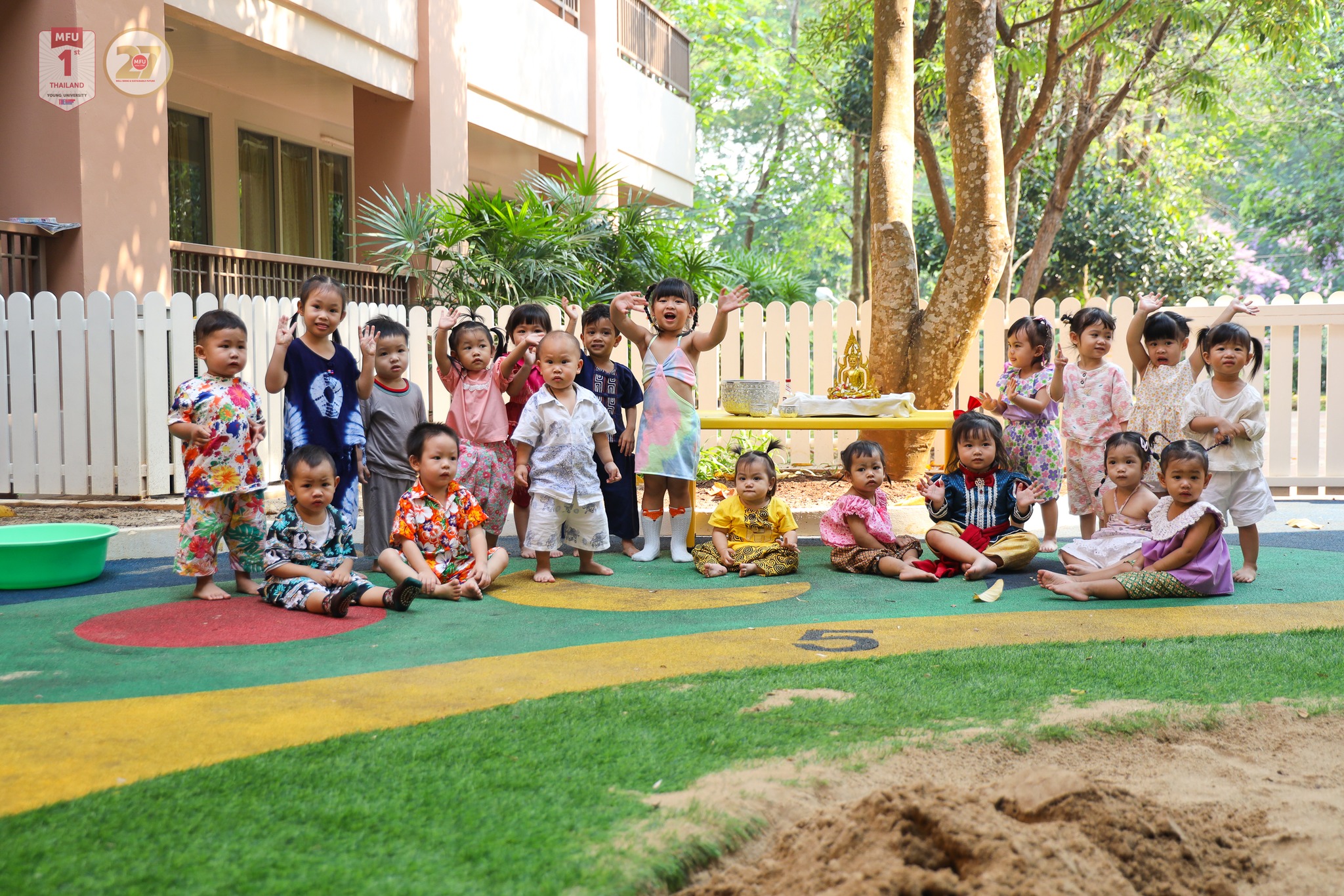 บ้านเด็กเล็ก มฟล. จัดกิจกรรมวันสงกรานต์ ส่งเสริมการเรียนรู้วัฒนธรรมท้องถิ่น และการอยู่ร่วมกับผู้อื่น/MFU Child Home Hosts Songkran Festivities to Promote Cultural Learning and Social Skills