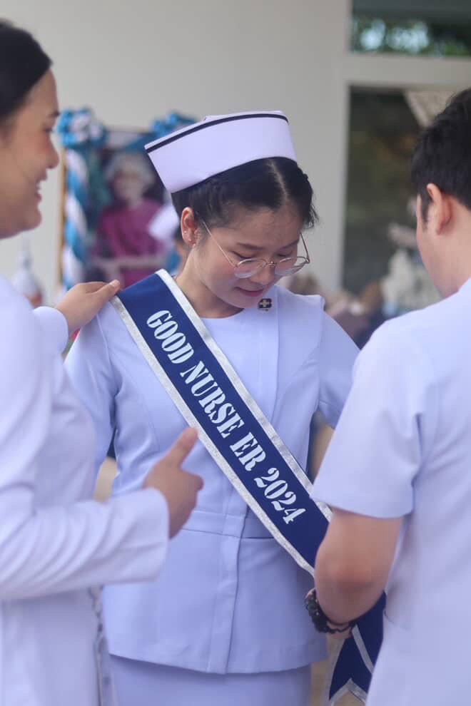 ขอแสดงความยินดีกับ พ.ว.ฤดีกนก พรมบุตร ที่ได้รับรางวัลรางวัล Good nurse 2024/Congratulations to Miss Rudikanok Phrombun on receiving the Good Nurse Award 2024